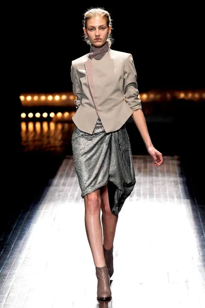 Look 8